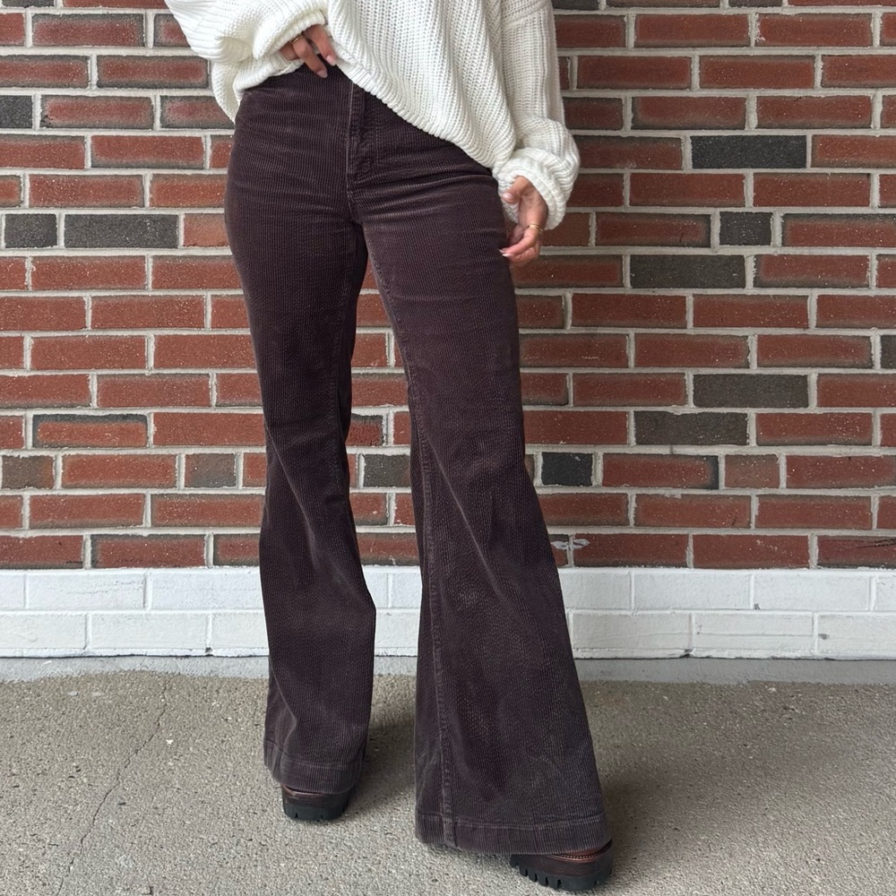 ROLLA'S Elm Eastcoast Cord Flares